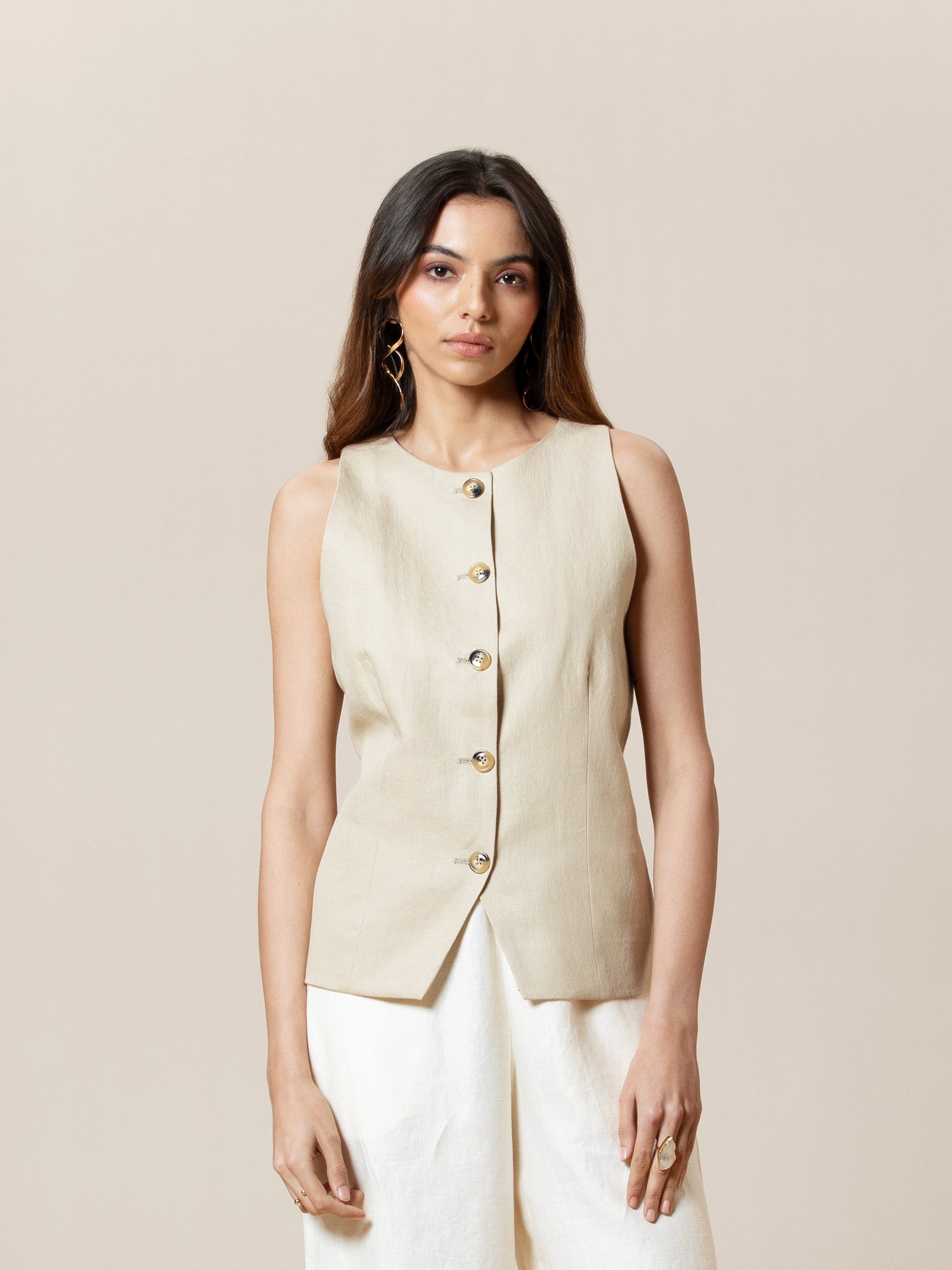 Button down vest