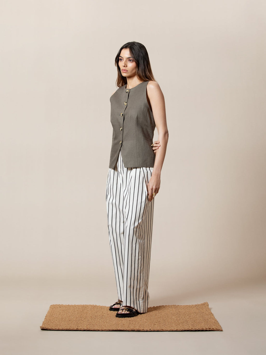 Button down vest