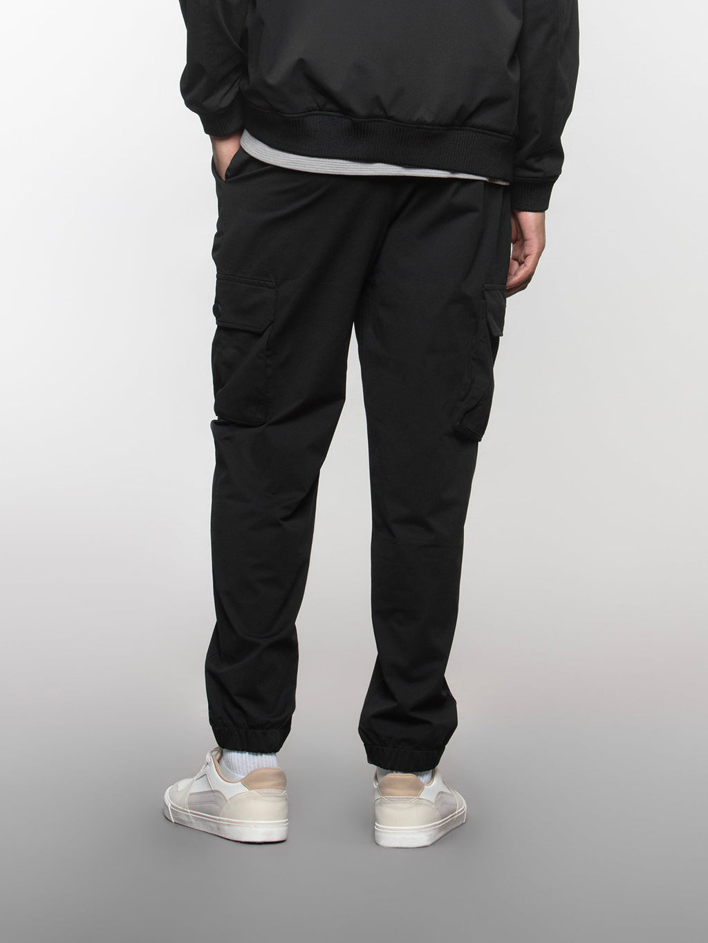 Six pocket cargo pants