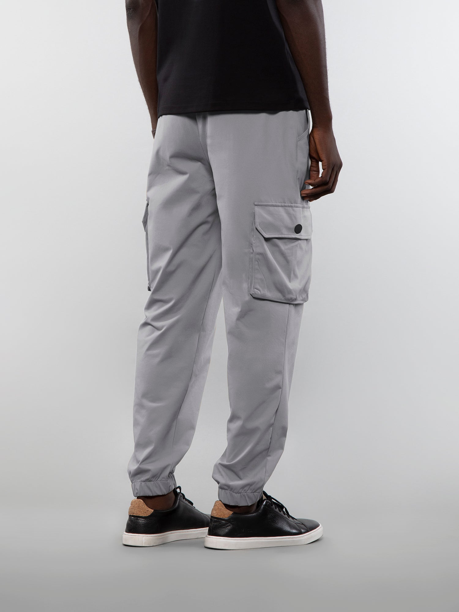 Six pocket cargo pants
