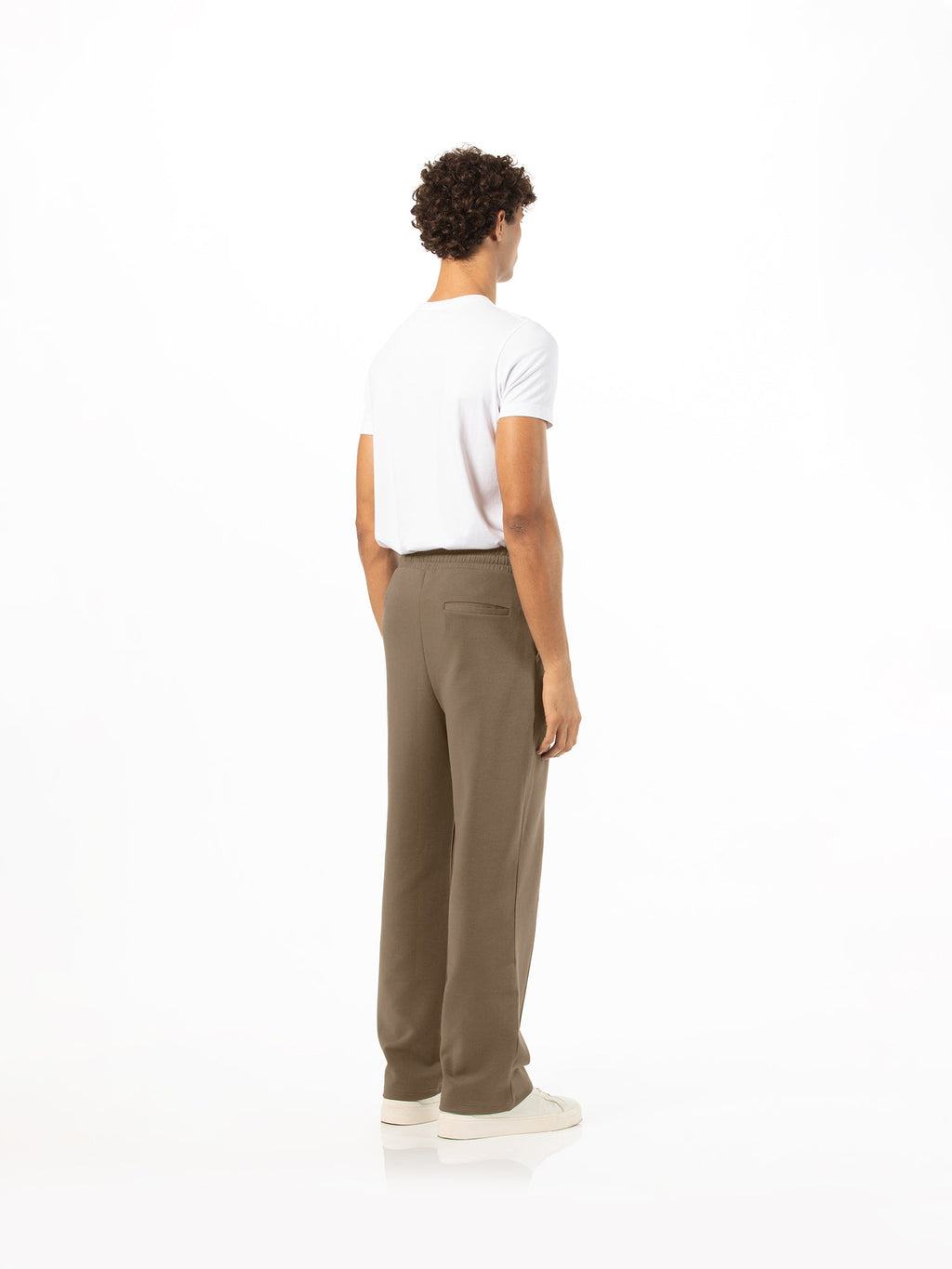 Wide-leg pants