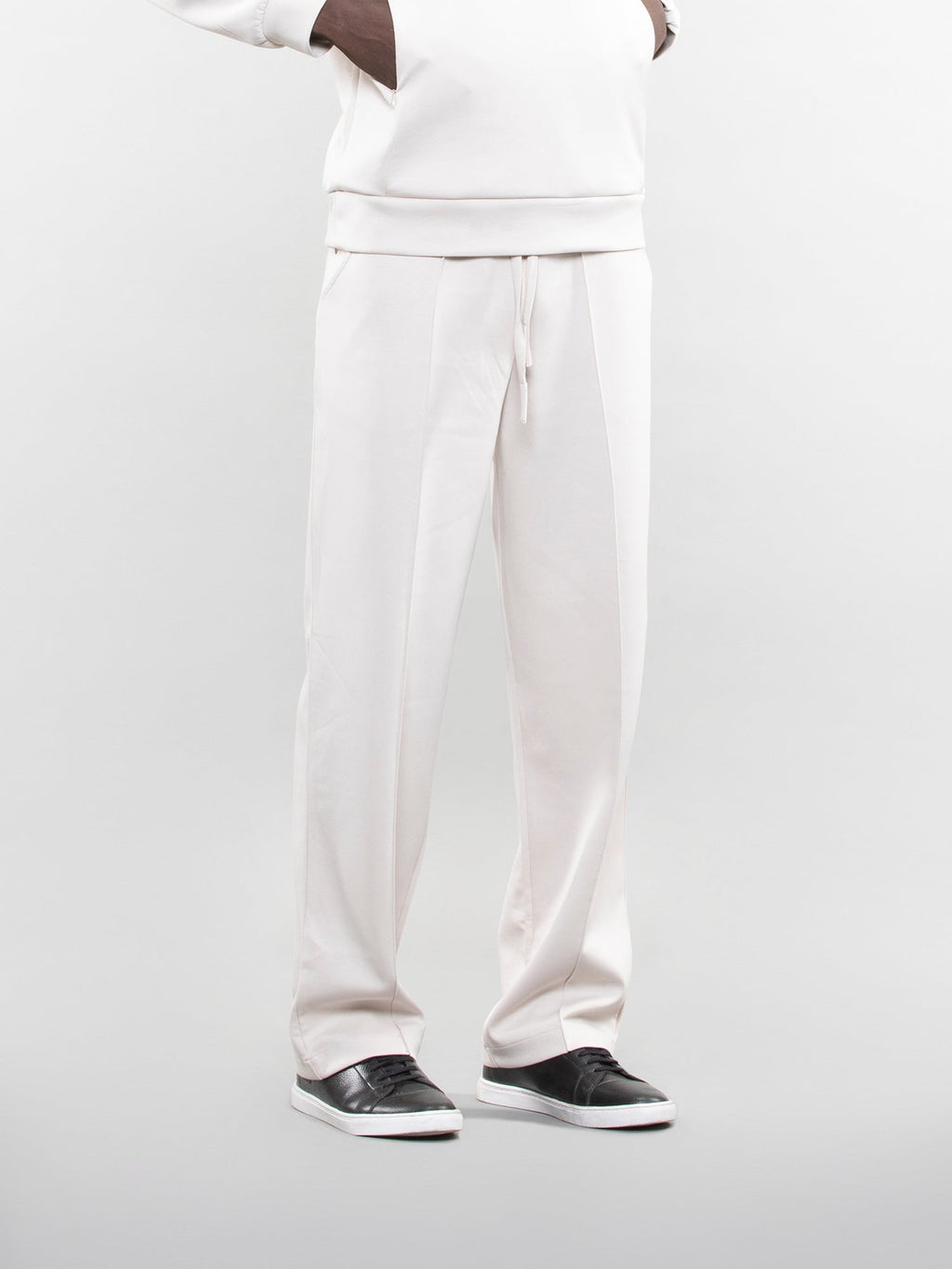 Wide-leg pants