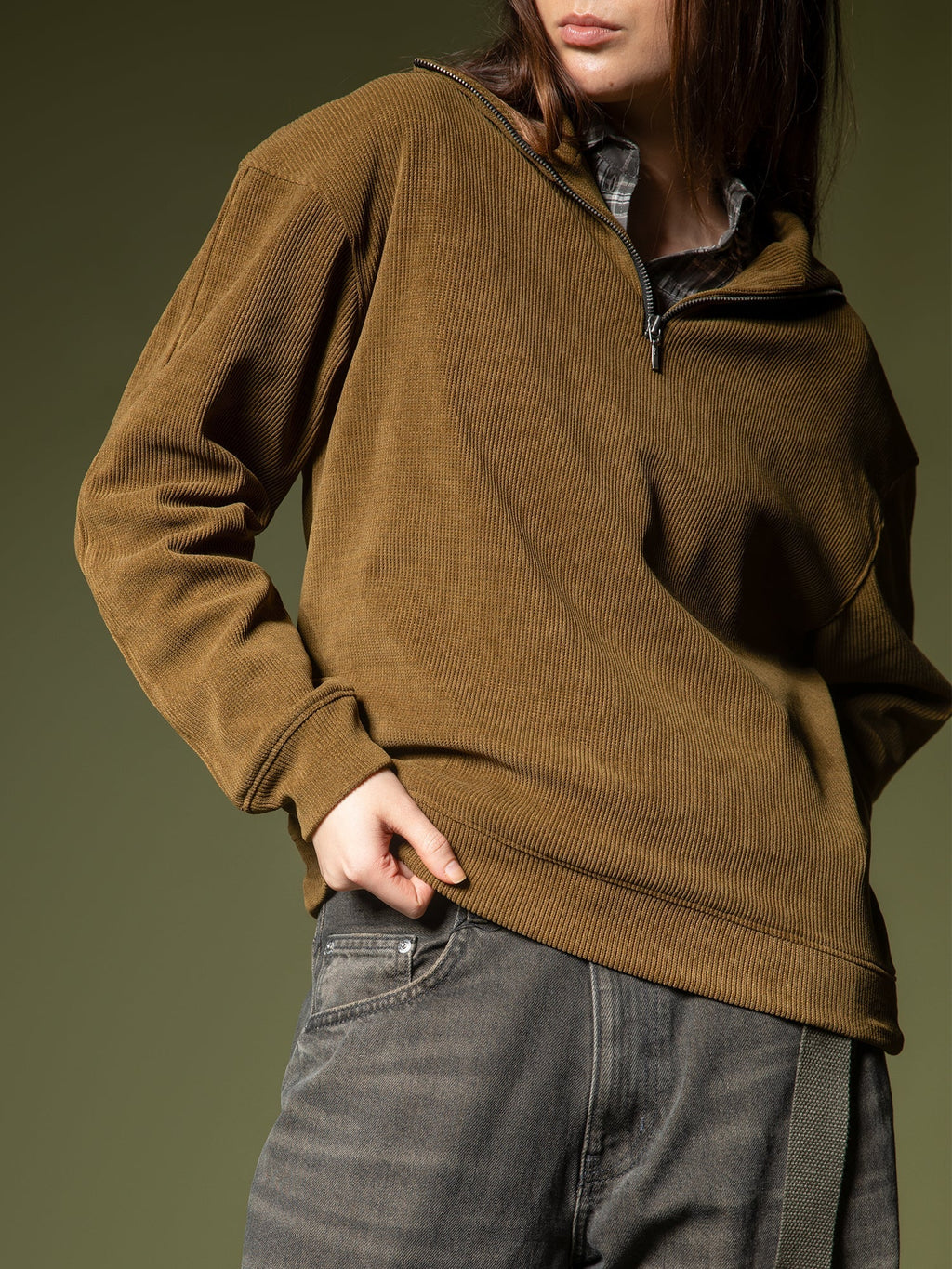 Ribbed quarter-zip sweatshirt