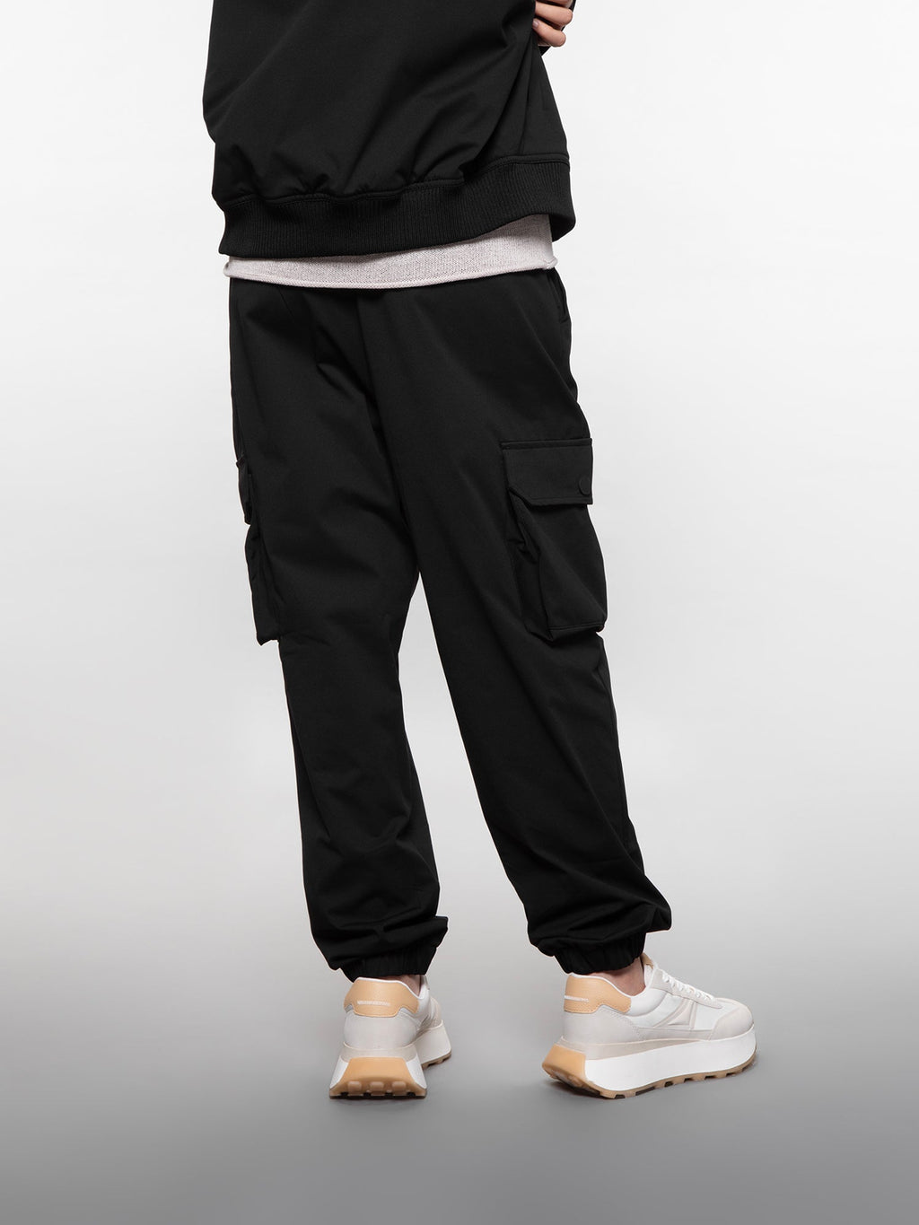 Six pocket cargo pants