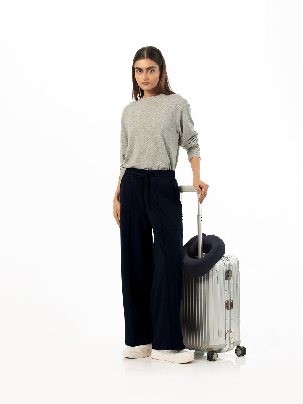 Wide-leg pants