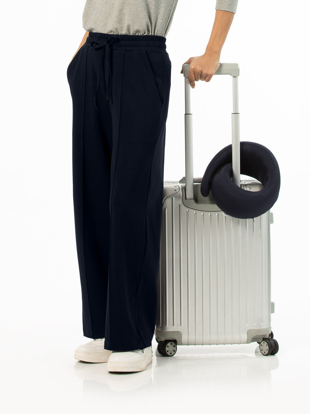 Wide-leg pants