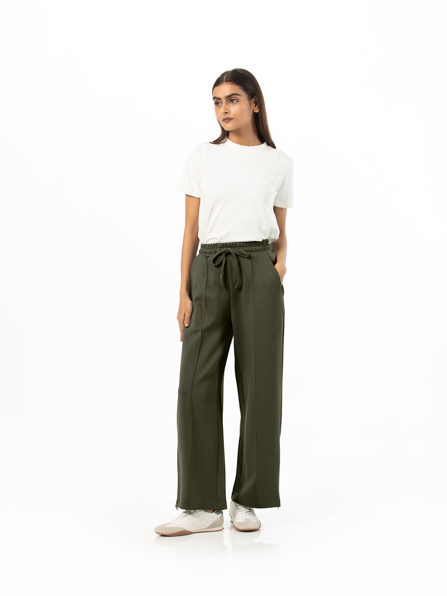 Wide-leg pants