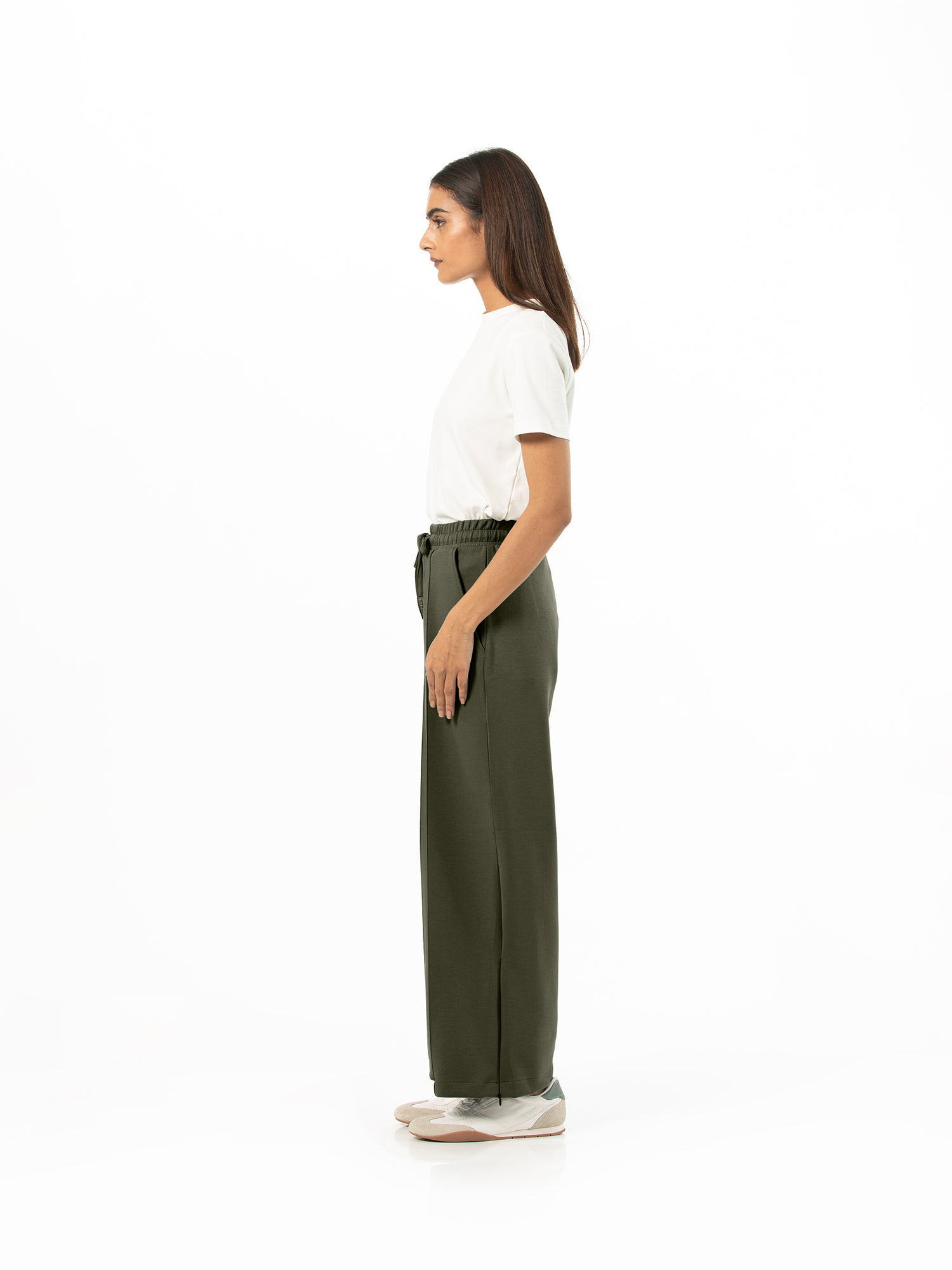 Wide-leg pants