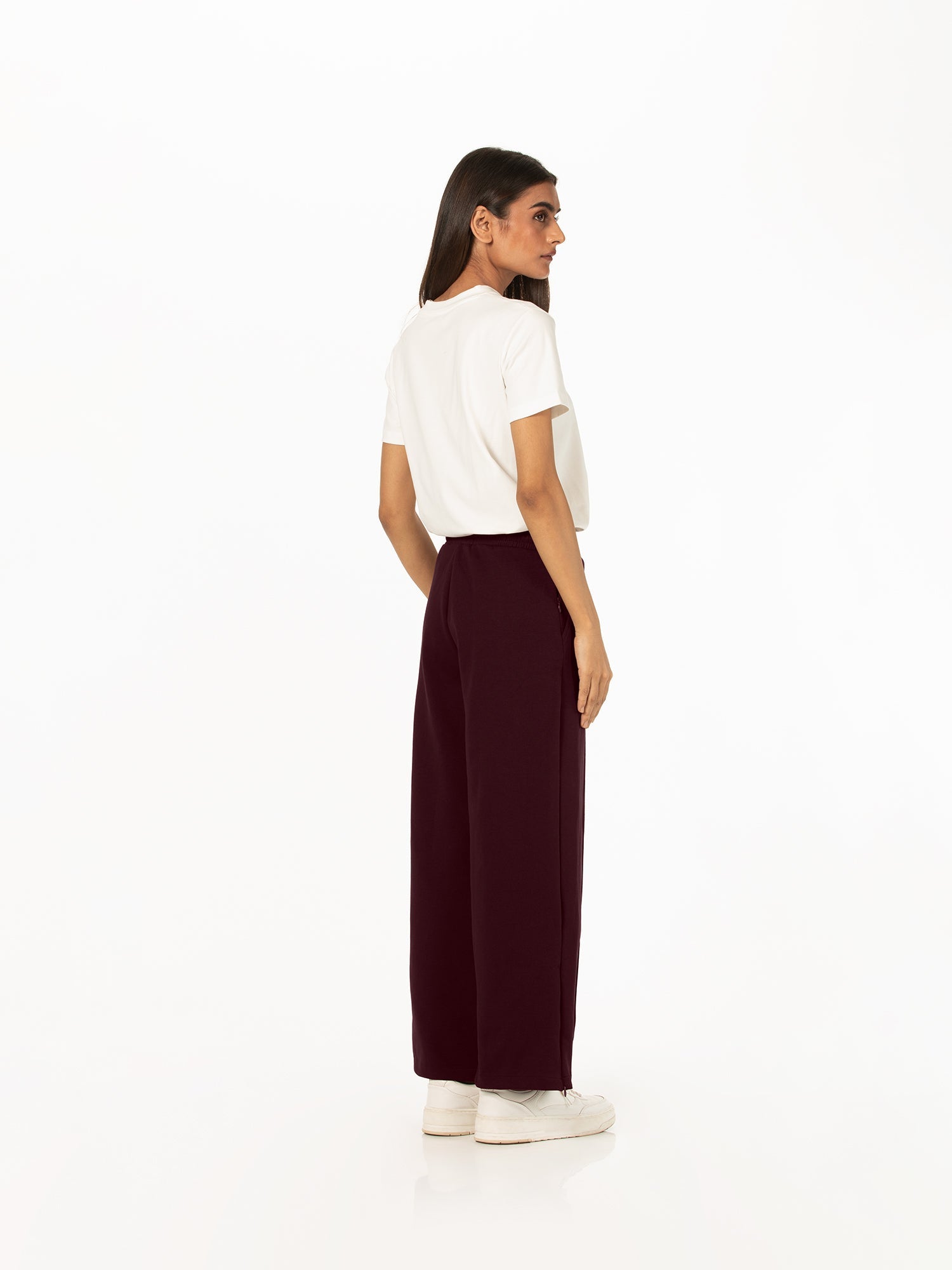 Wide-leg pants