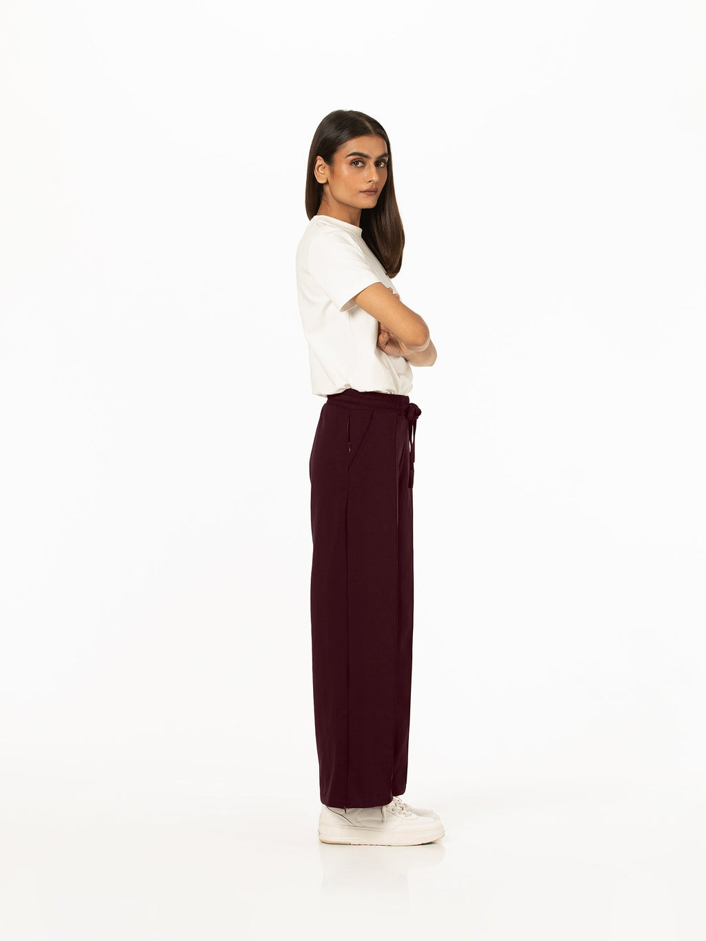 Wide-leg pants