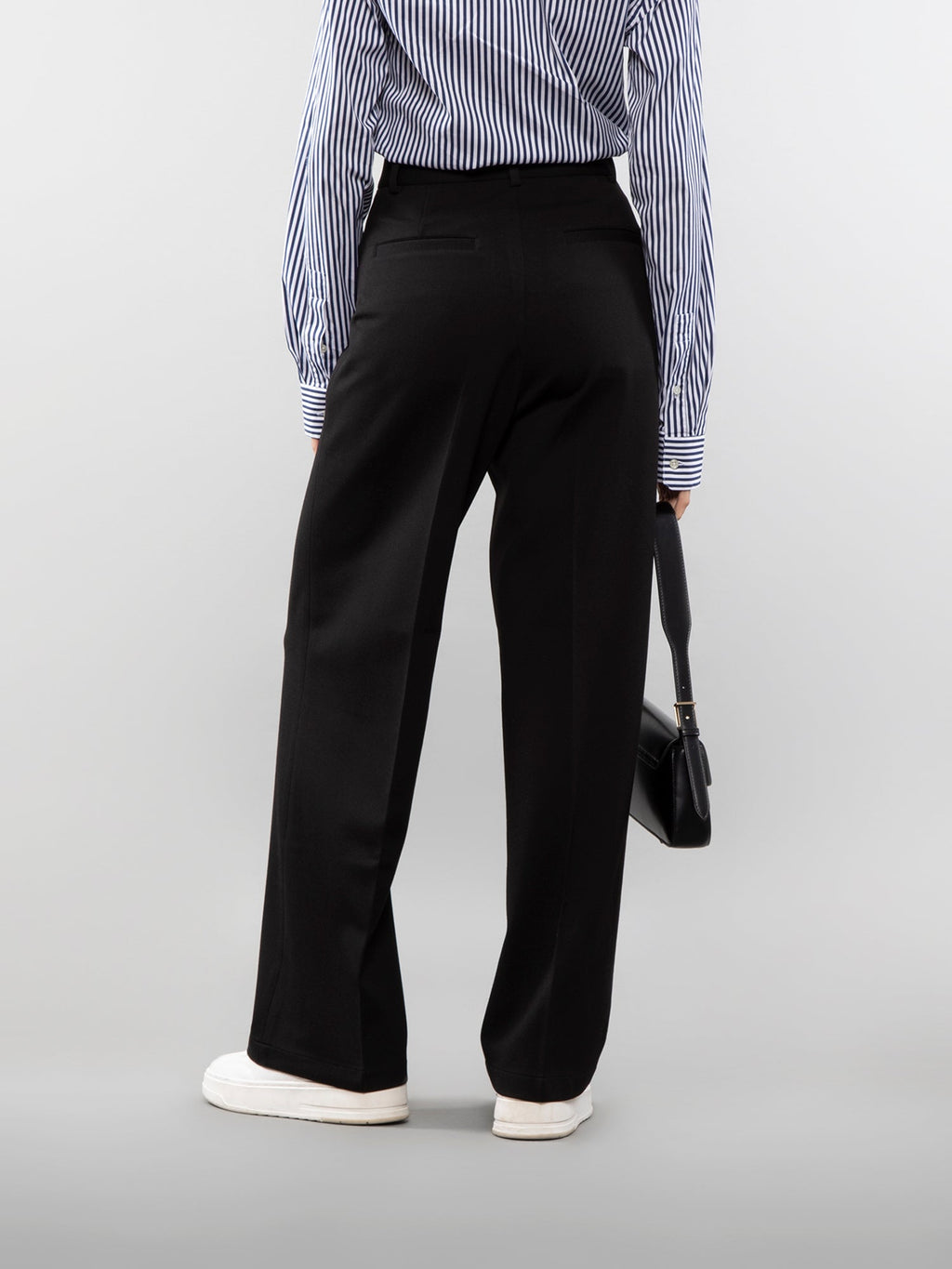 Wide-leg trouser