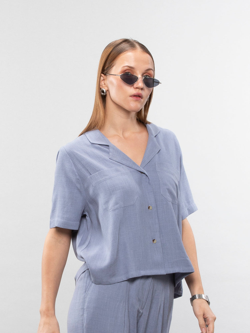 Short-sleeve relaxed shirt
