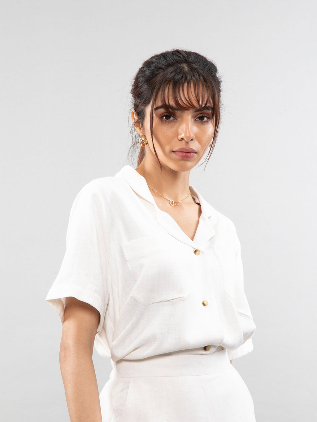 Short-sleeve relaxed shirt