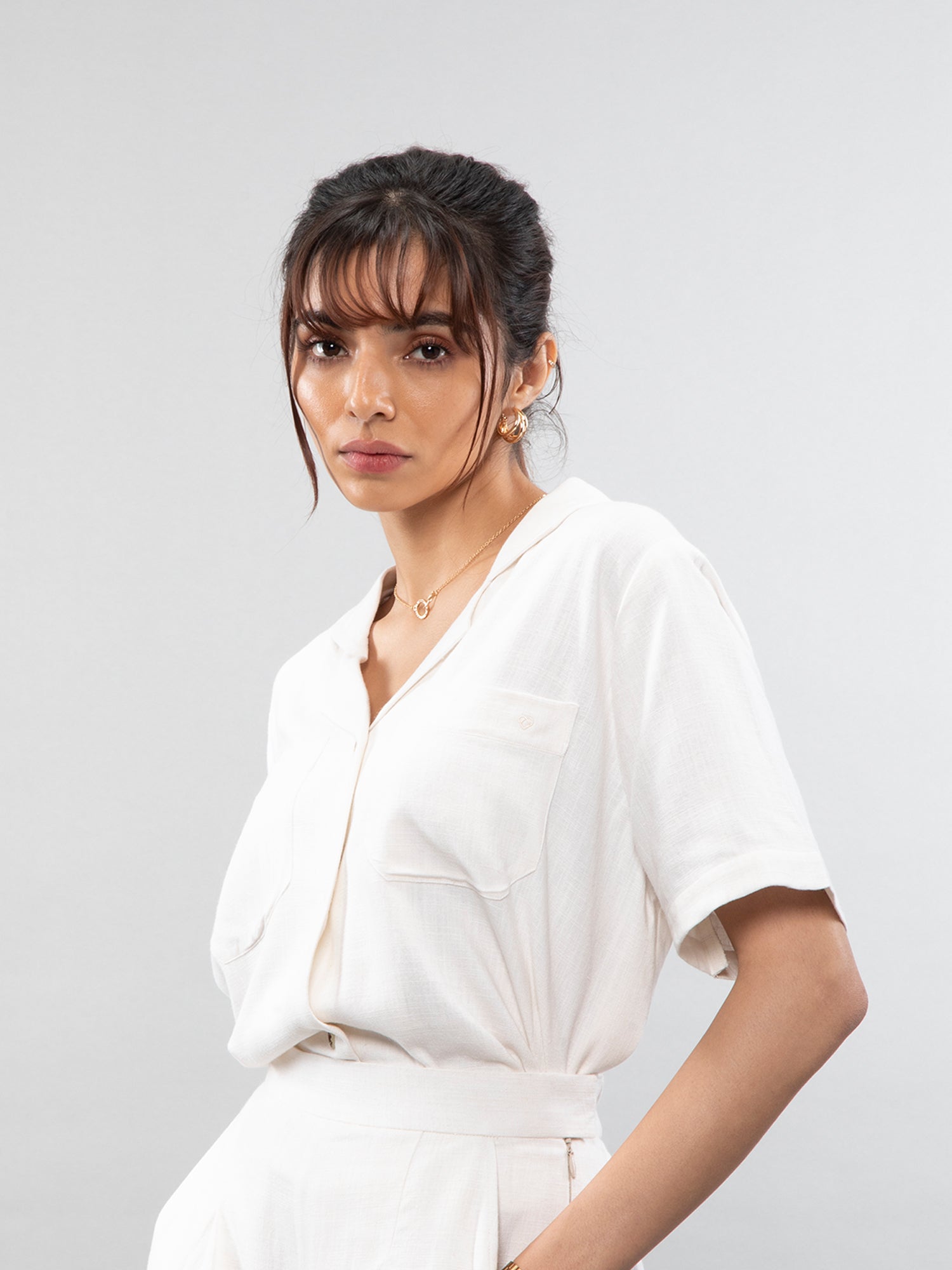 Short-sleeve relaxed shirt